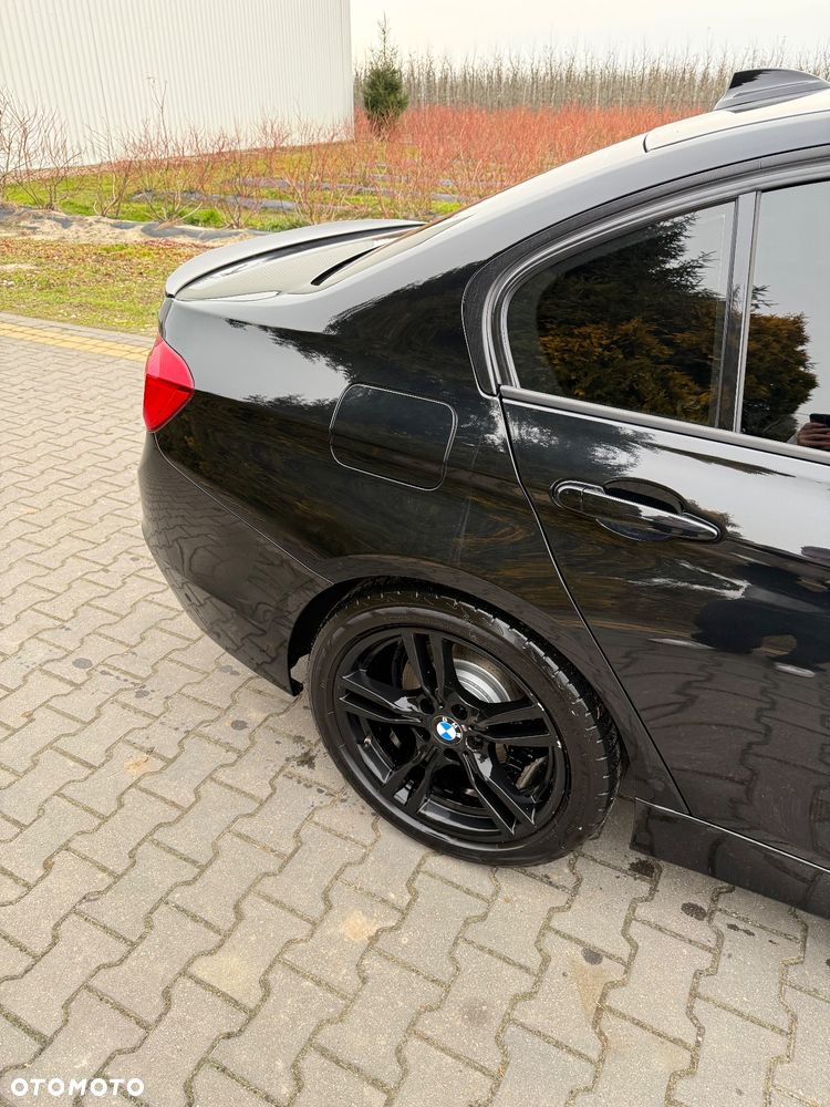 BMW Seria 3 318d - 5