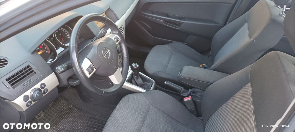 Opel Astra 1.6 Cosmo - 8