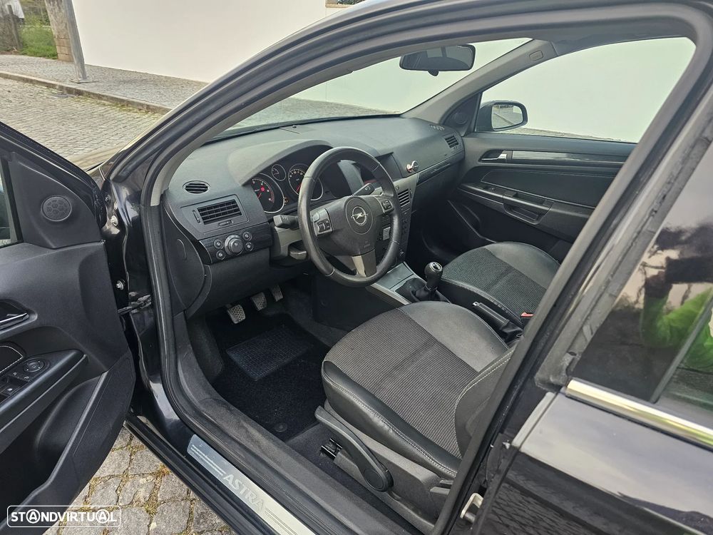 Opel Astra 1.7 CDTi Cosmo M6 - 14