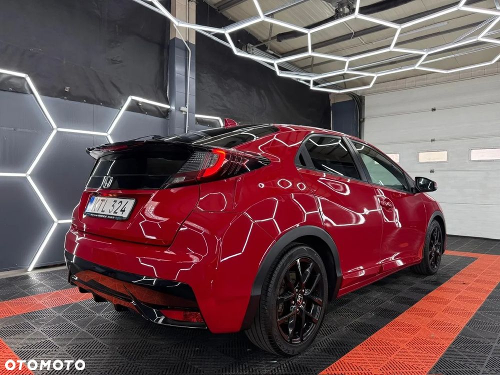 Honda Civic 1.8 i-VTEC Sport Black Edition - 10
