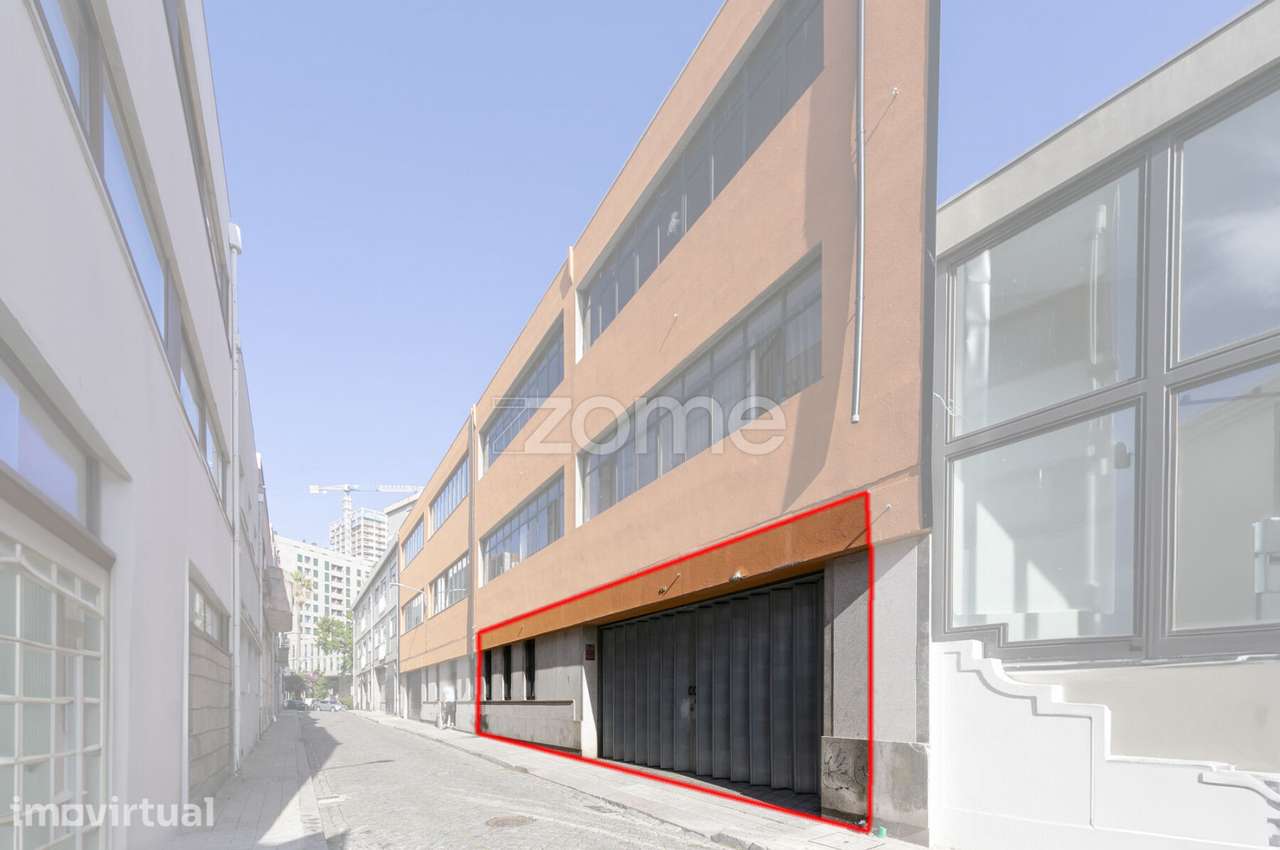 Armazém / Espaço de Serviços com 315 m² | Bonfim – Campo 24 de Agos...