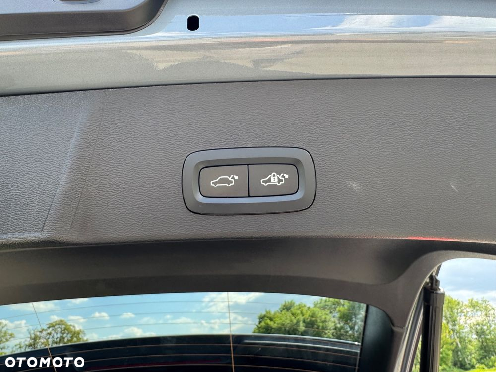 Volvo XC 40 B3 Core - 25