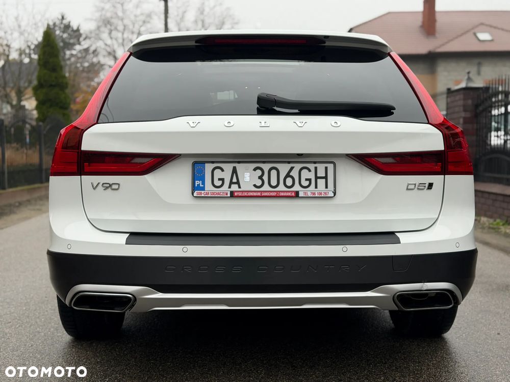 Volvo V90 Cross Country D5 AWD Pro - 5