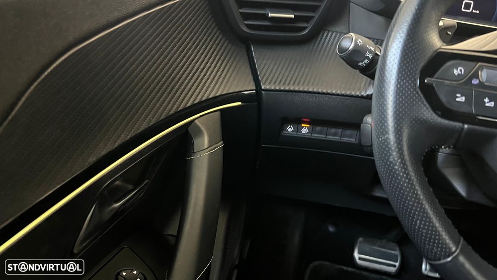 Peugeot 2008 1.2 PureTech GT Line EAT8 - 25