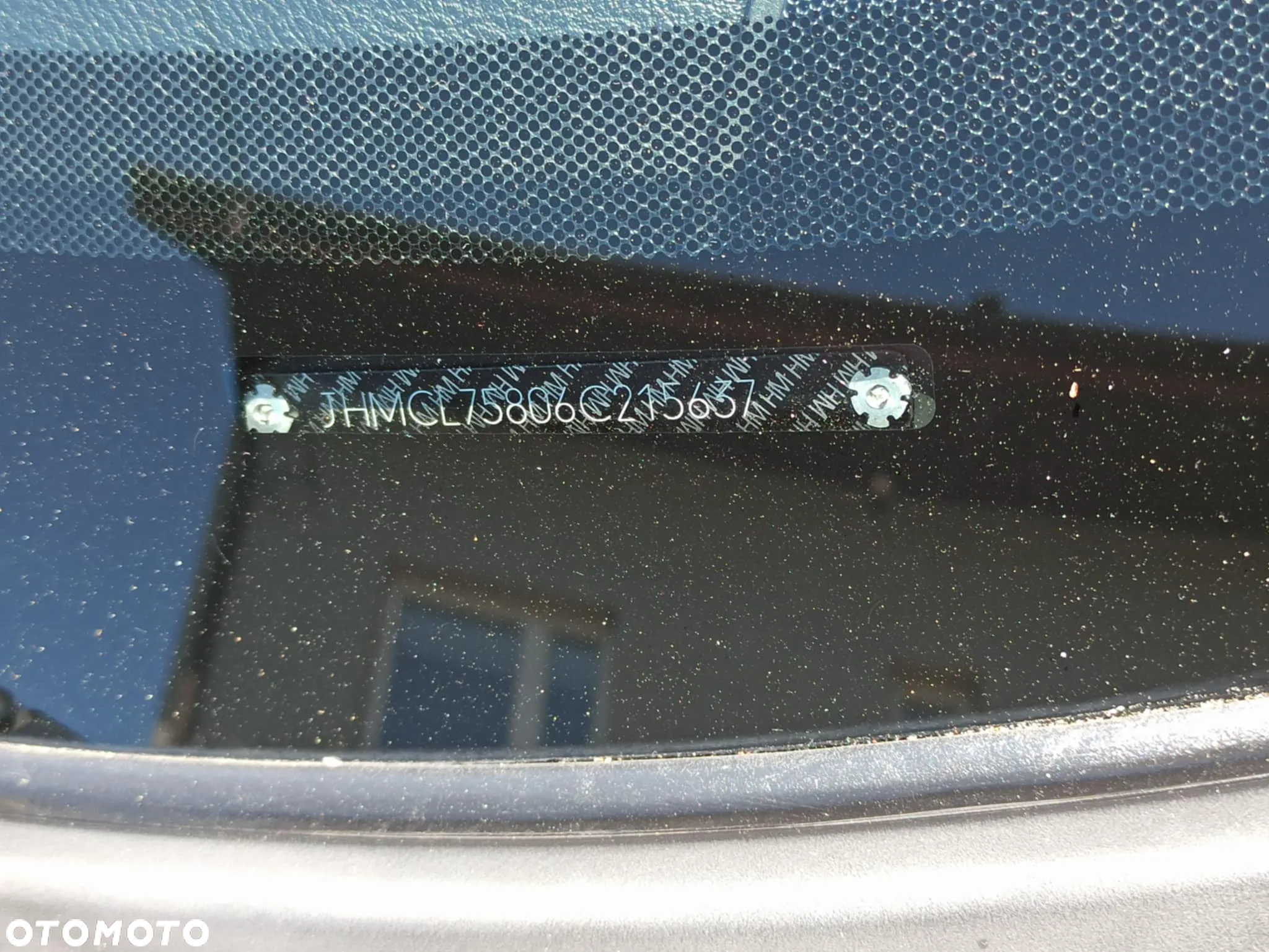 Honda Accord 2.0 Executive - 26