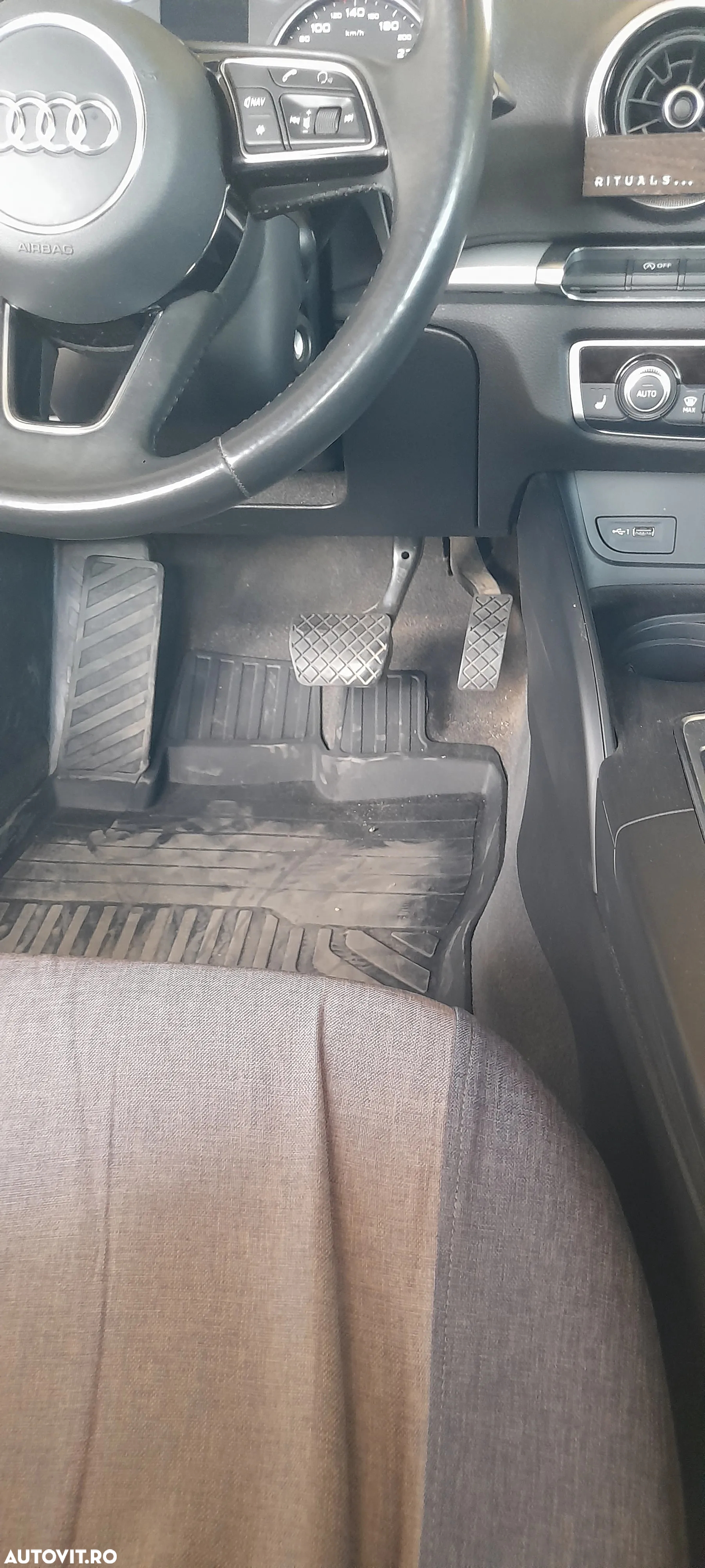 Audi A3 1.6 30 TDI S tronic Sport - 4