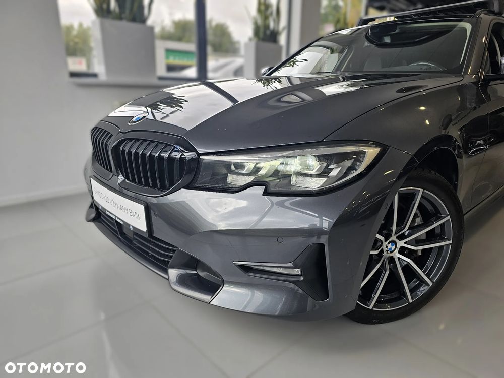 BMW Seria 3 330d xDrive Sport Line - 6