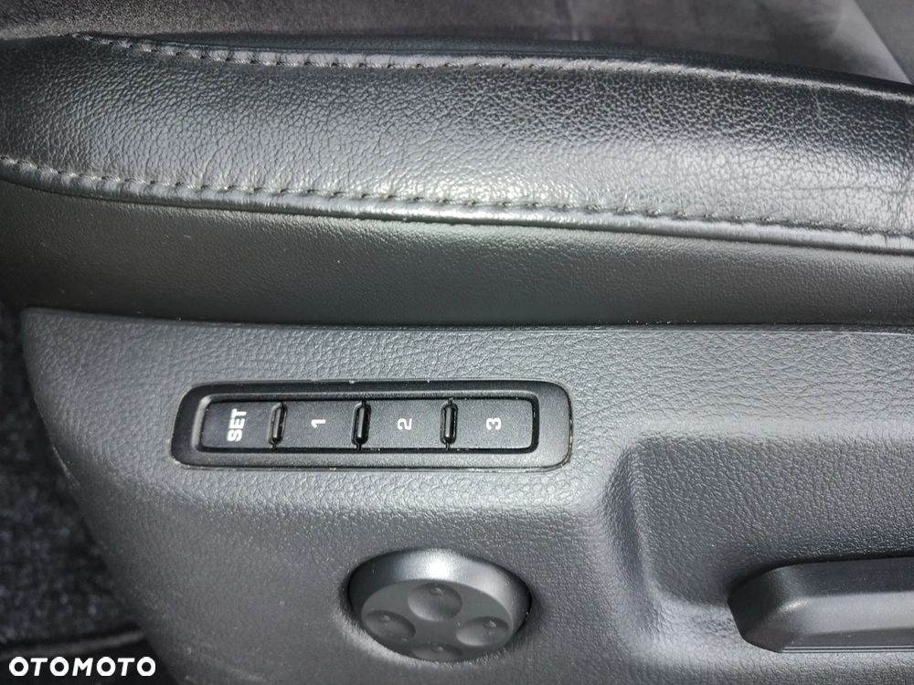 Skoda Superb 2.0 TDI Elegance - 4