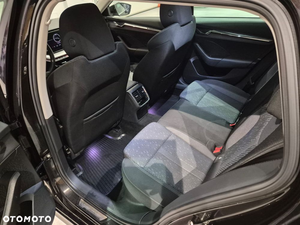 Skoda Octavia 1.5 TSI ACT Style - 10