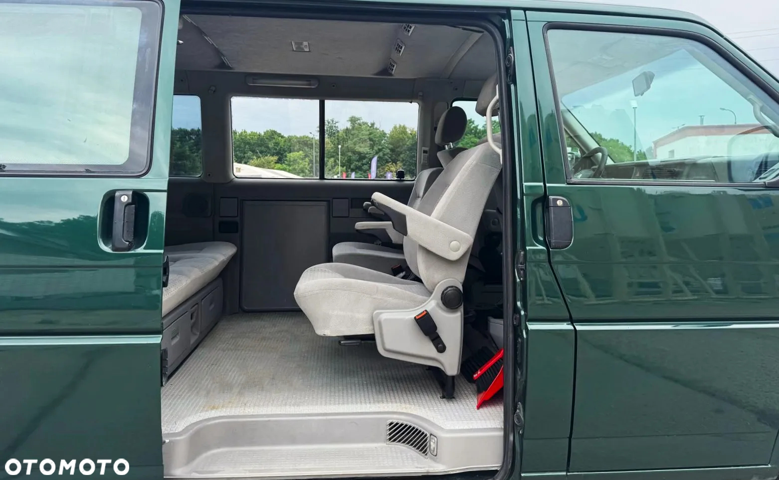 Volkswagen Transporter - 11