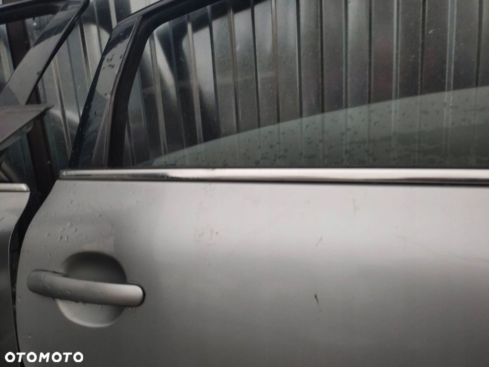 CC DRZWI PRAWY TYŁ VW PASSAT B5 FL 01- SEDAN LA7W SREBRNE GOŁE - 4