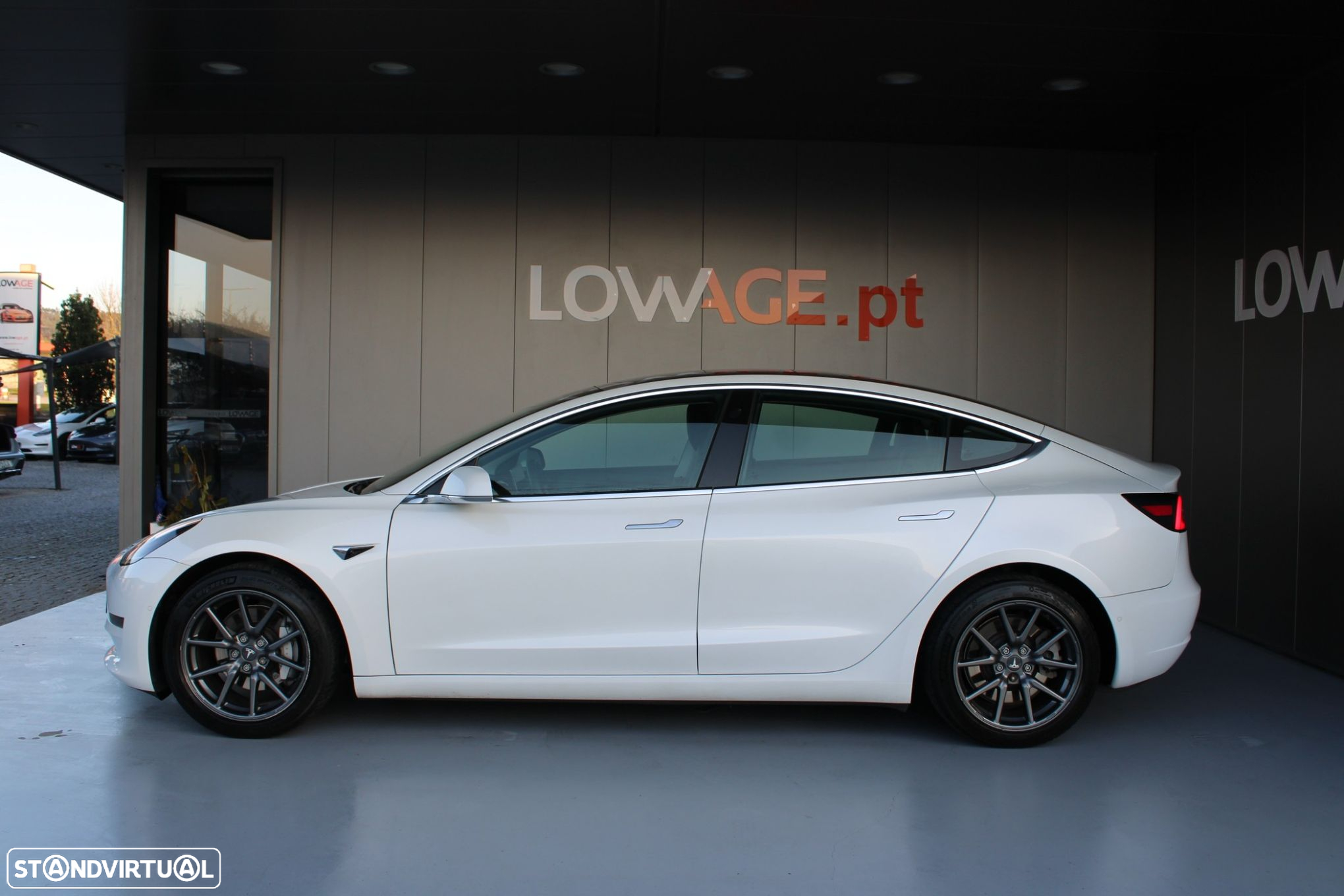 Tesla Model 3 Long-Range Dual Motor AWD - 14