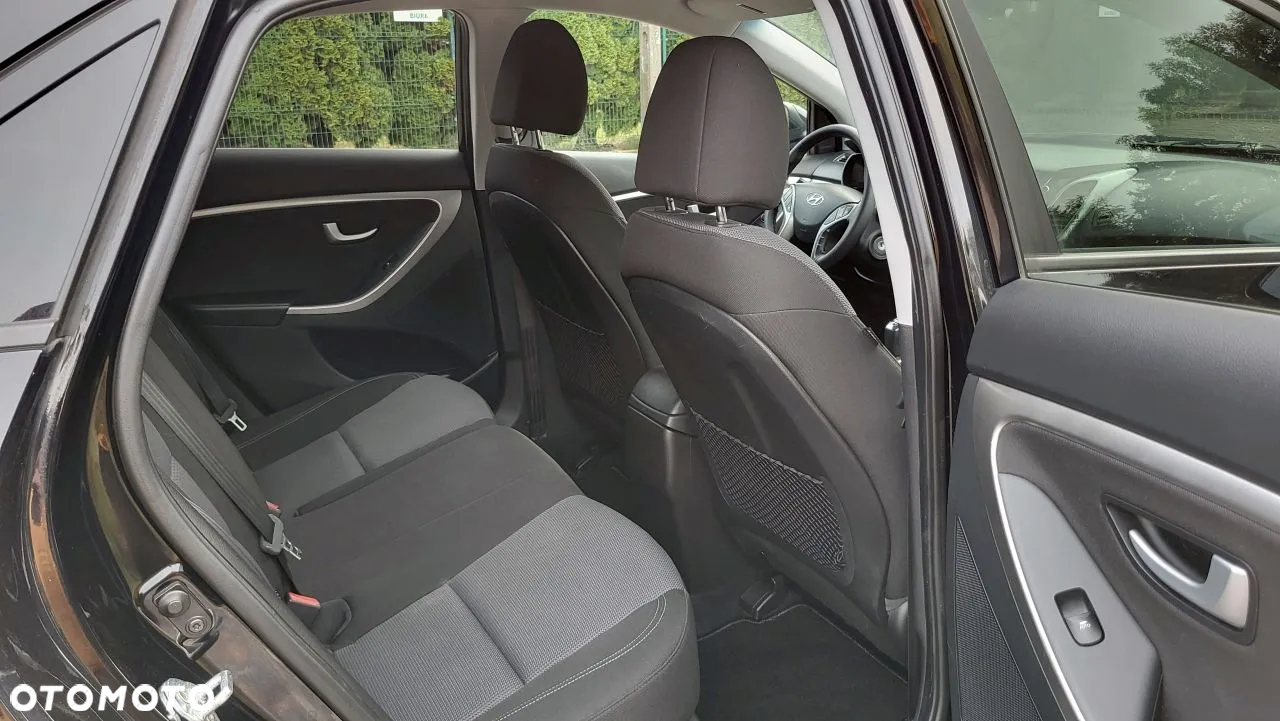 Hyundai i30 1.4 Intro Edition - 22