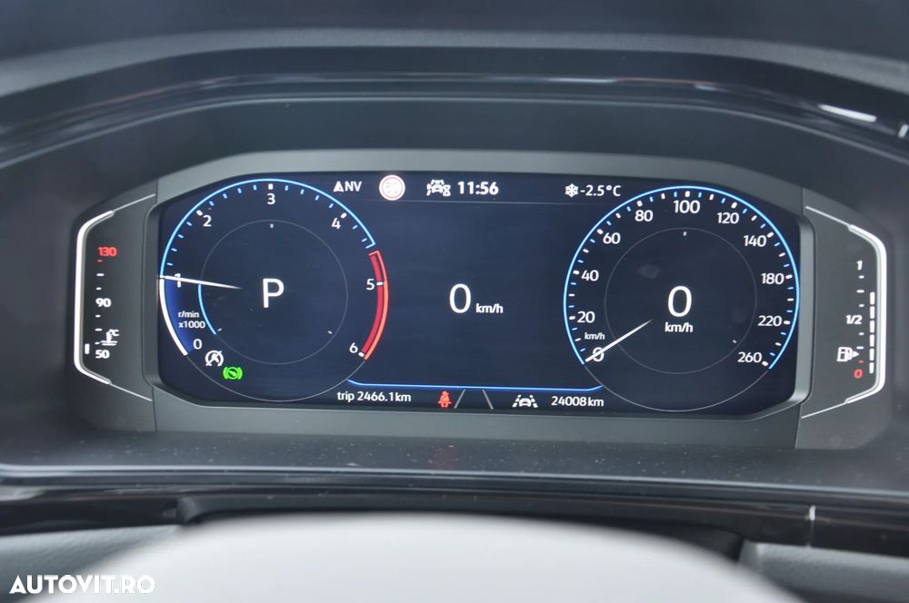 Volkswagen T-Roc - 16