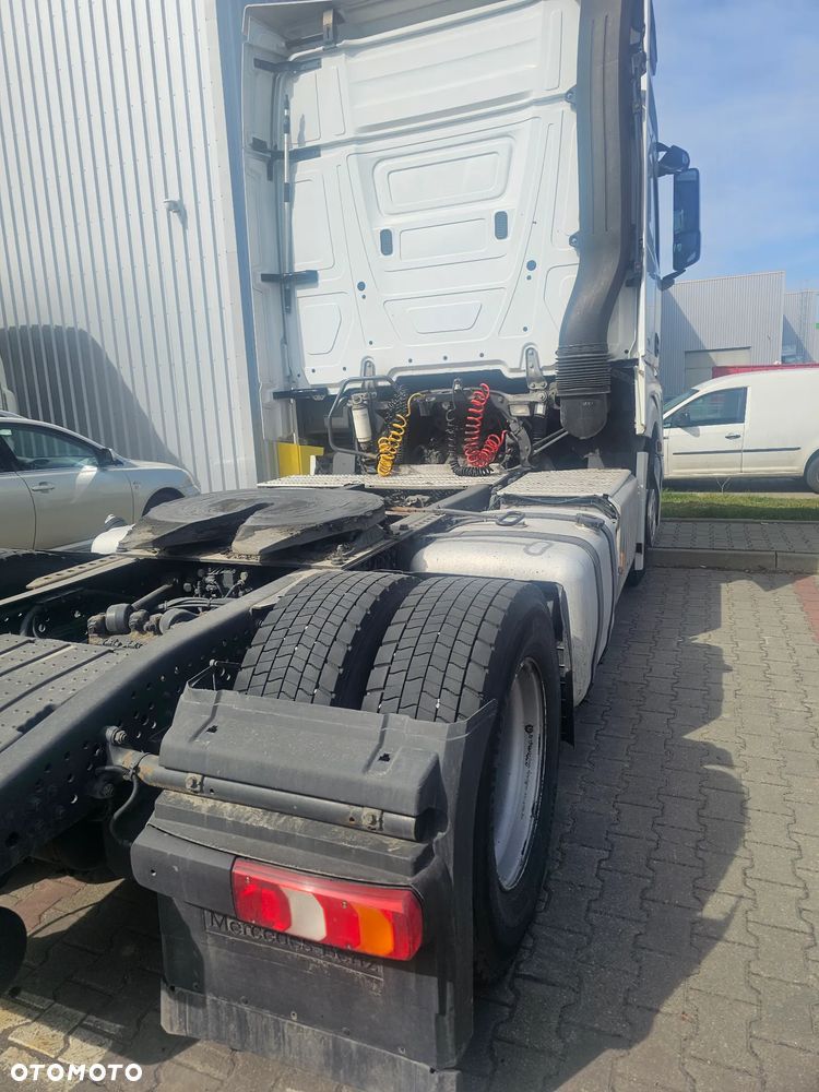 Mercedes-Benz Actros - 6