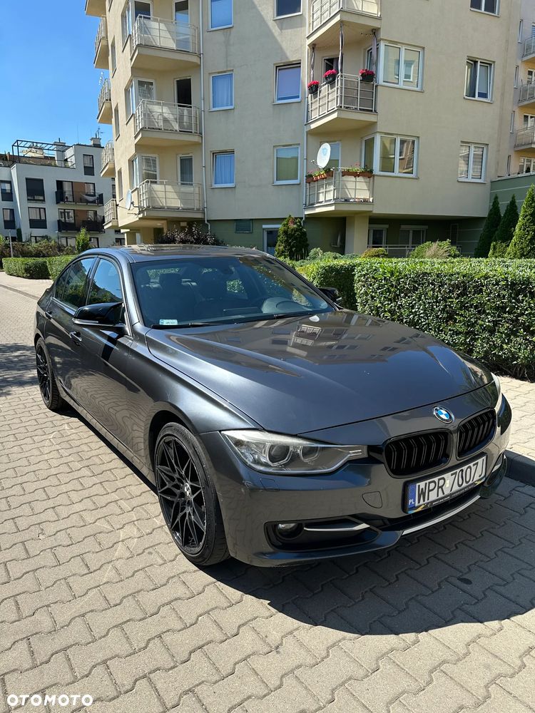 BMW Seria 3 328i Sport Line - 1