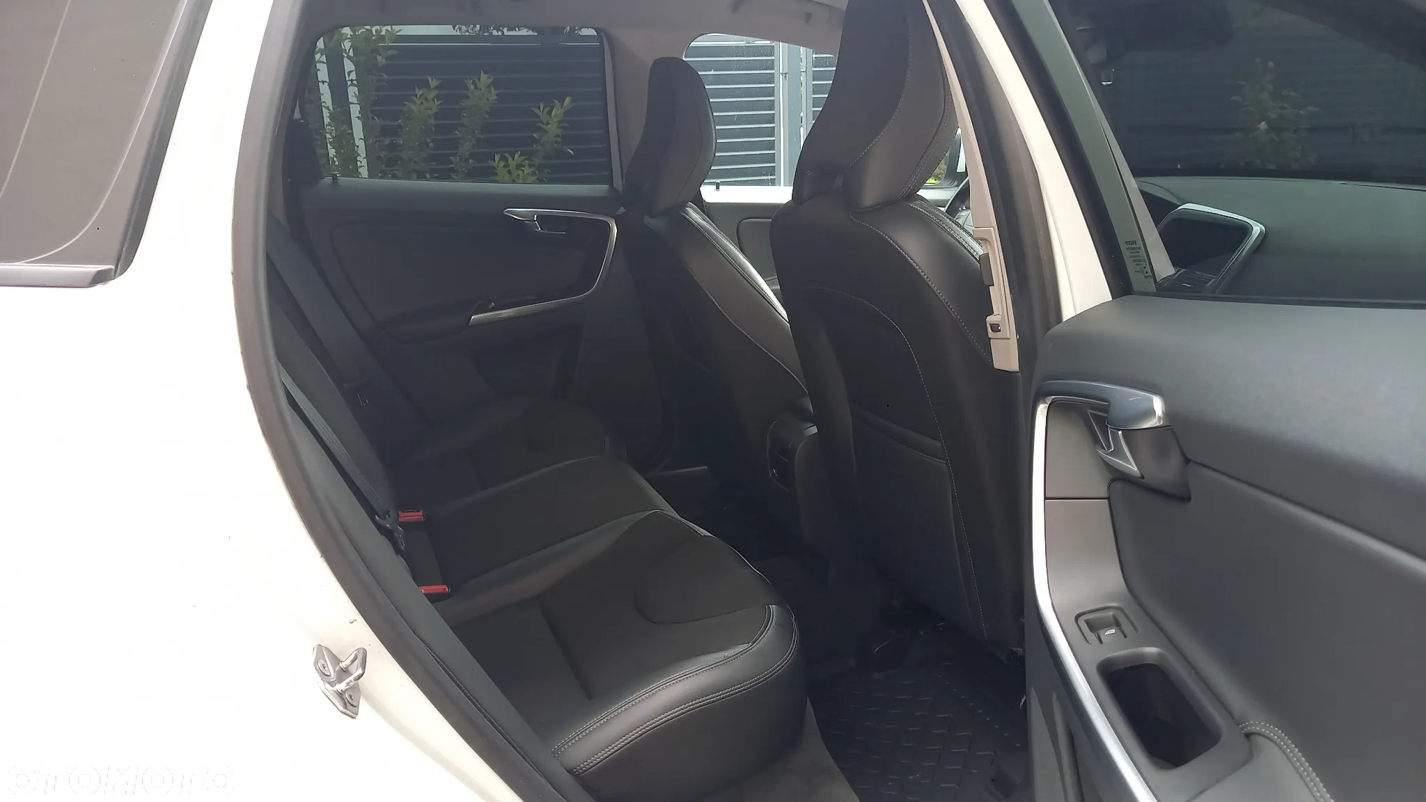 Volvo XC 60 D3 Momentum - 10