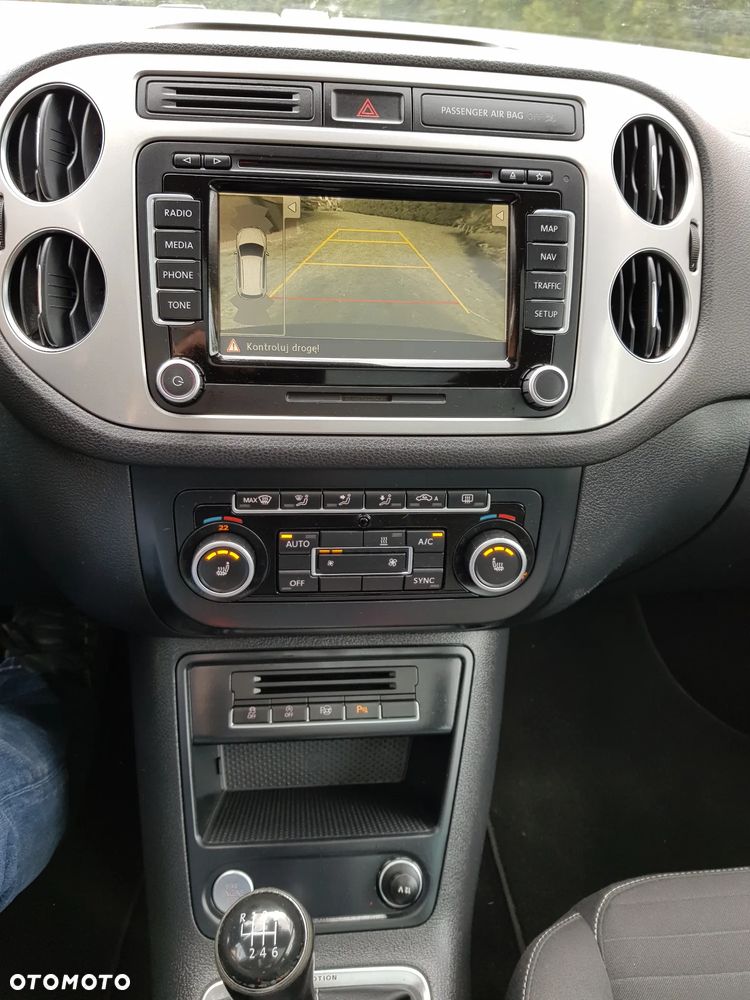 Volkswagen Tiguan 2.0 TDI DPF 4Motion BlueMotion Technology Lounge Sport & Style - 35