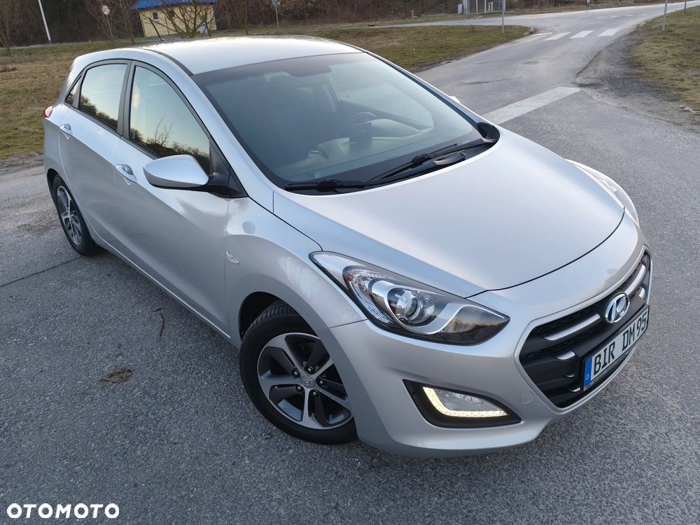 Hyundai i30 blue 1.4 YES Silver - 3