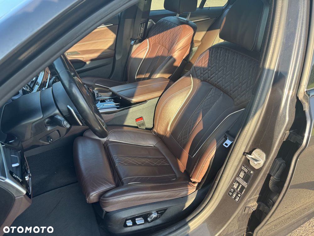 BMW Seria 5 530d xDrive mHEV M Sport sport - 9