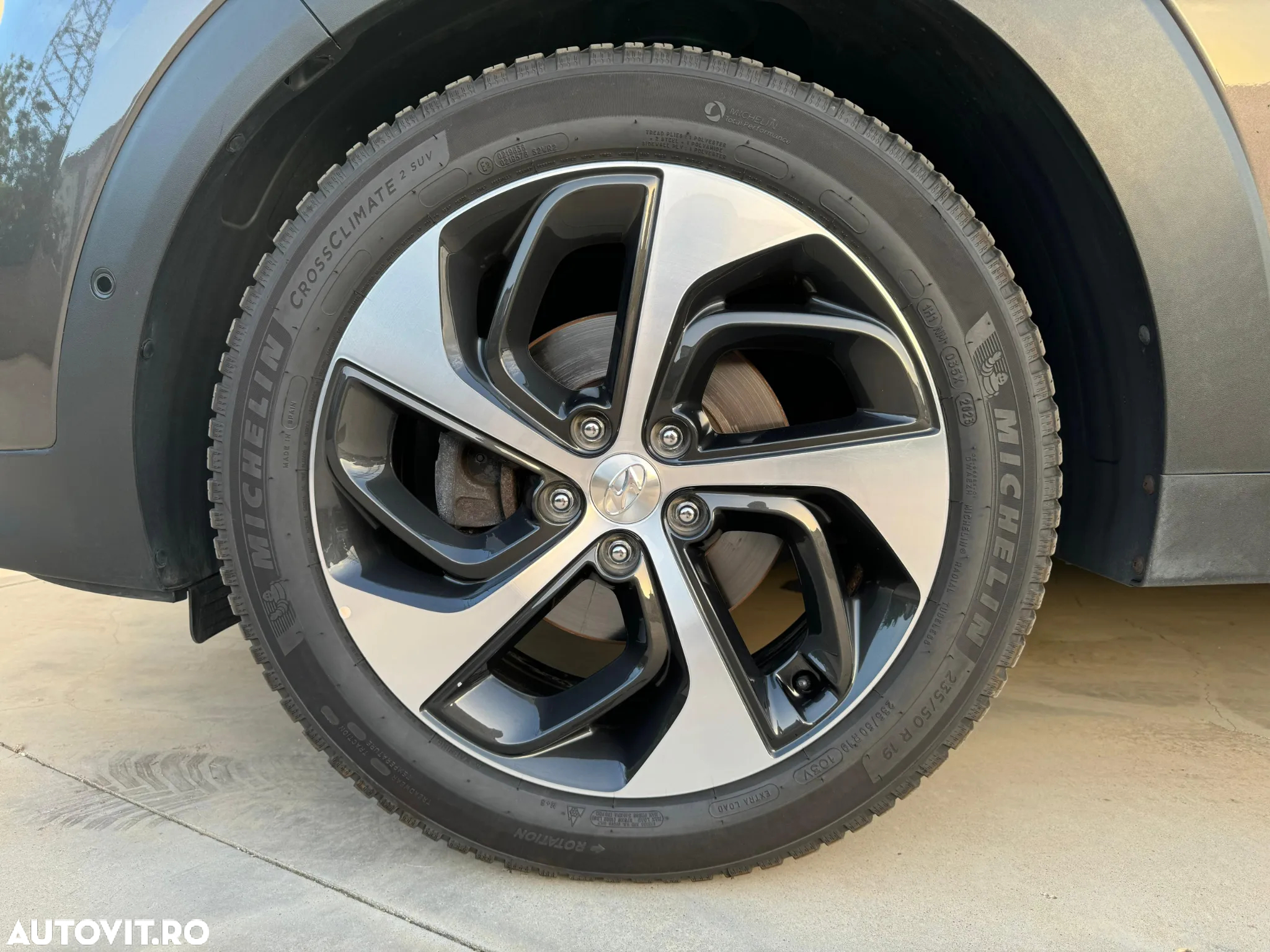 Hyundai Tucson 2.0 CRDI 4WD 6AT Premium+ - 17