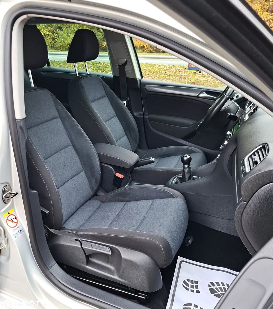 Volkswagen Golf 1.6 TDI DPF Style - 25