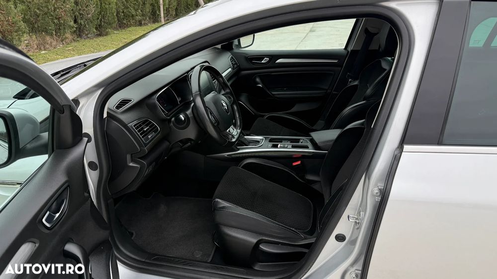Renault Megane TCe 140 GPF EDC INTENS - 9