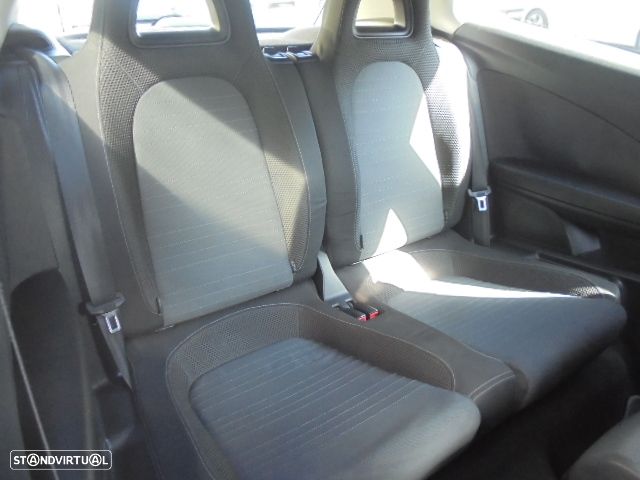 VW Scirocco 2.0 TDI Sport DSG - 8