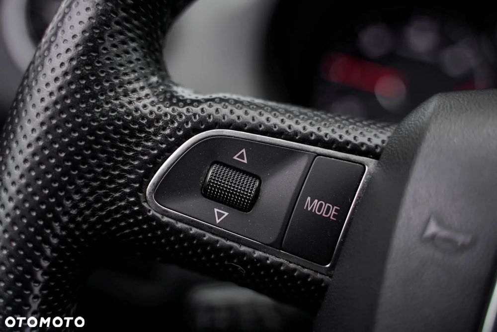 Audi A3 Sportback 1.6 TDI S line Sportpaket - 39