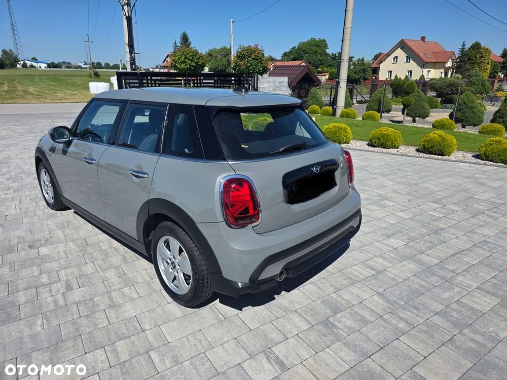 MINI Cooper Standard - 5