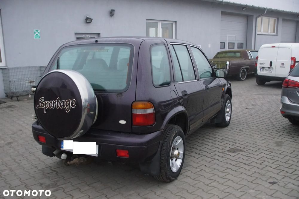 Auto na części - Kia Sportage I 2.0 DOHC 128 KM 4x4 1997R Silnik Skrzynia Drzwi Maska Klapa Drzwi Błotnik Zderzak Szyba Lusterko Klamka Lampa Deska Kokpit Sterownik Moduł Czujnik Licznik Panel - 5