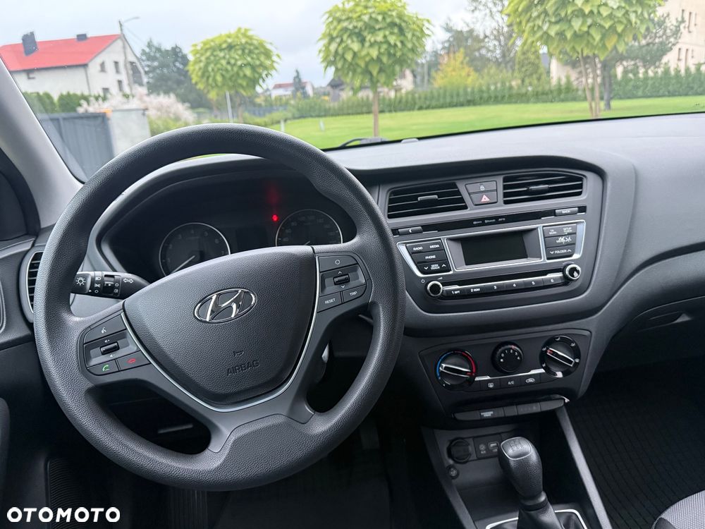 Hyundai i20 blue 1.2 Classic - 18
