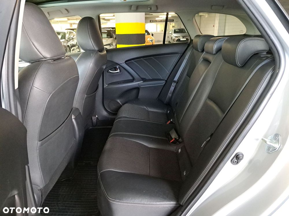 Toyota Avensis - 14