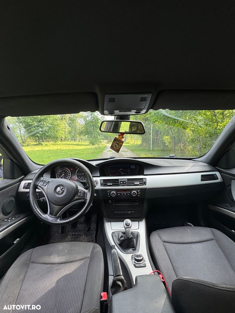 BMW Seria 3 318d - 8