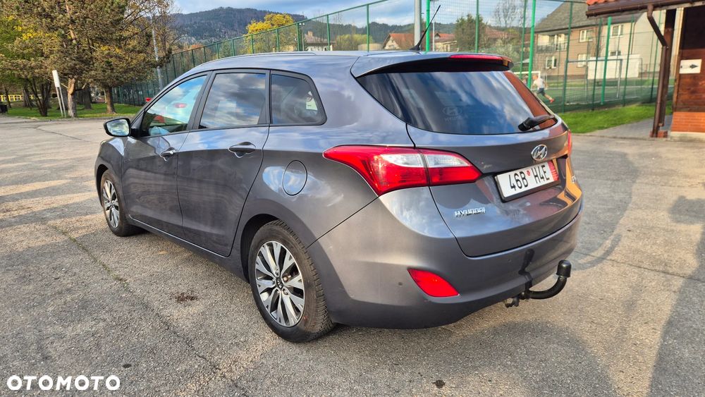Hyundai i30 1.4 CRDi Advantage - 4