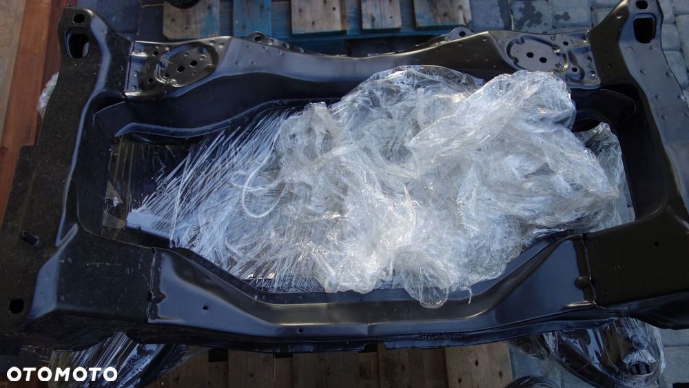 BELKA PRZEDNIEGO ZAWIESZENIA MERCEDES W210 - 1