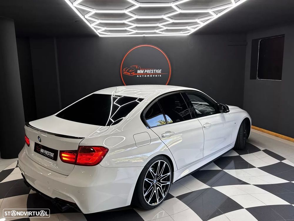 BMW 320 d Pack M - 34