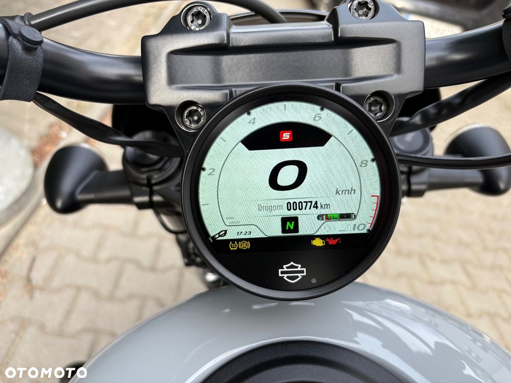 Harley-Davidson Sportster Nightster 975 - 28