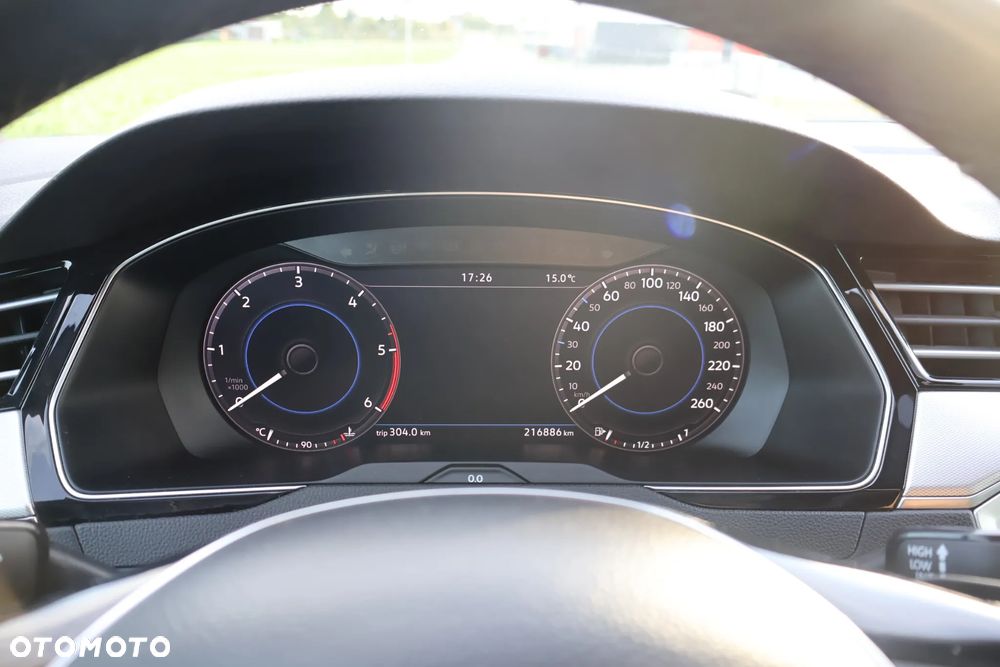 Volkswagen Passat 2.0 TDI SCR Comfortline DSG - 18