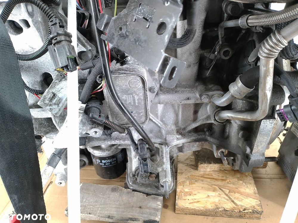 SILNIK PEUGEOT 208 HN05  10XVAW 1.2 THP PURETECH - 10