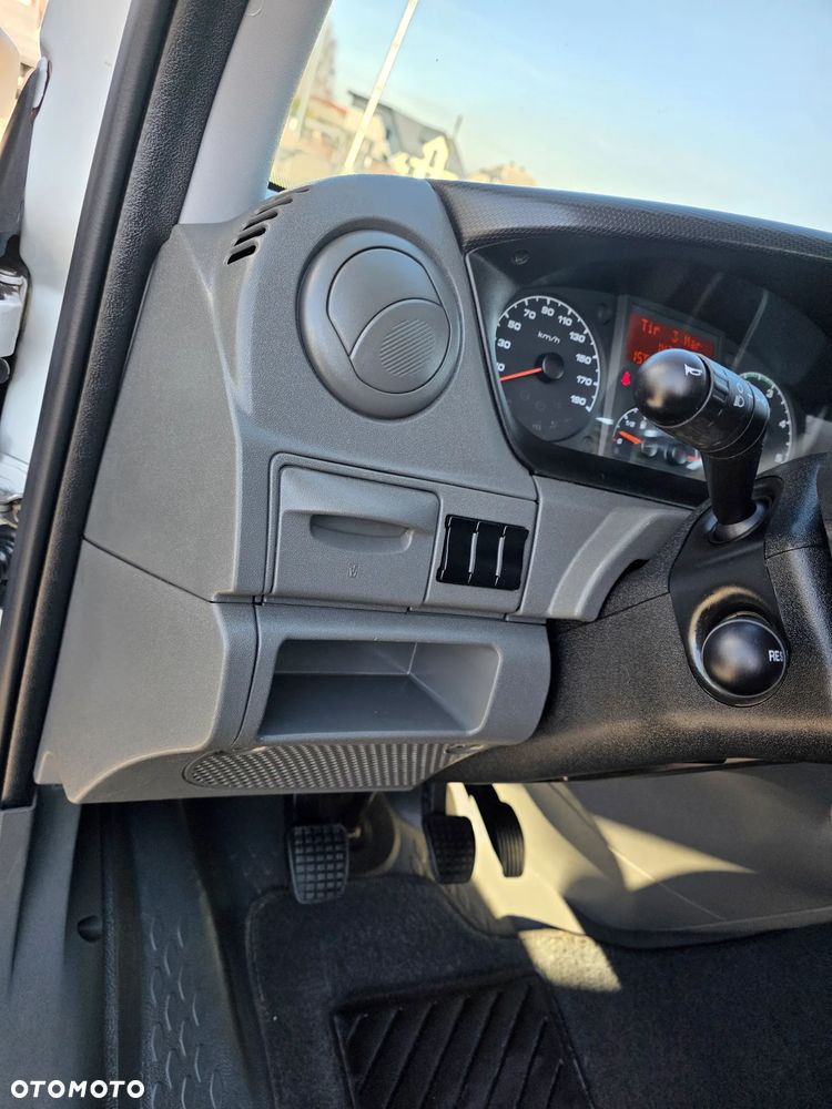 Iveco 35C17 3,0 HPI 170 KONNA DOKA BRYGADÓWKA 7 OSOBOWA 3,2M SKRZYNIA KLIMA 147T/KM PRZEBIEGU GWARANCJA BLIŻNIAKI DO 3,5T WEBASTO - 18