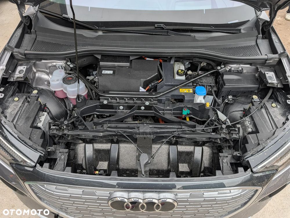 Audi Q4 e-tron 50 quattro - 9