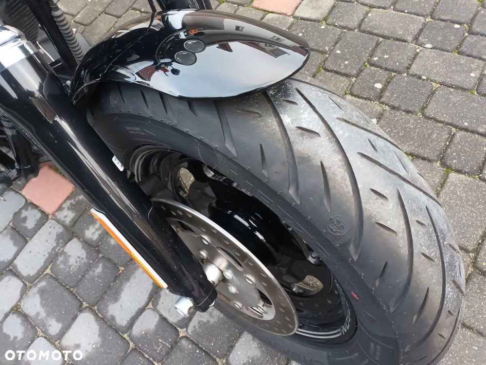 Harley-Davidson Dyna Fat Bob - 2