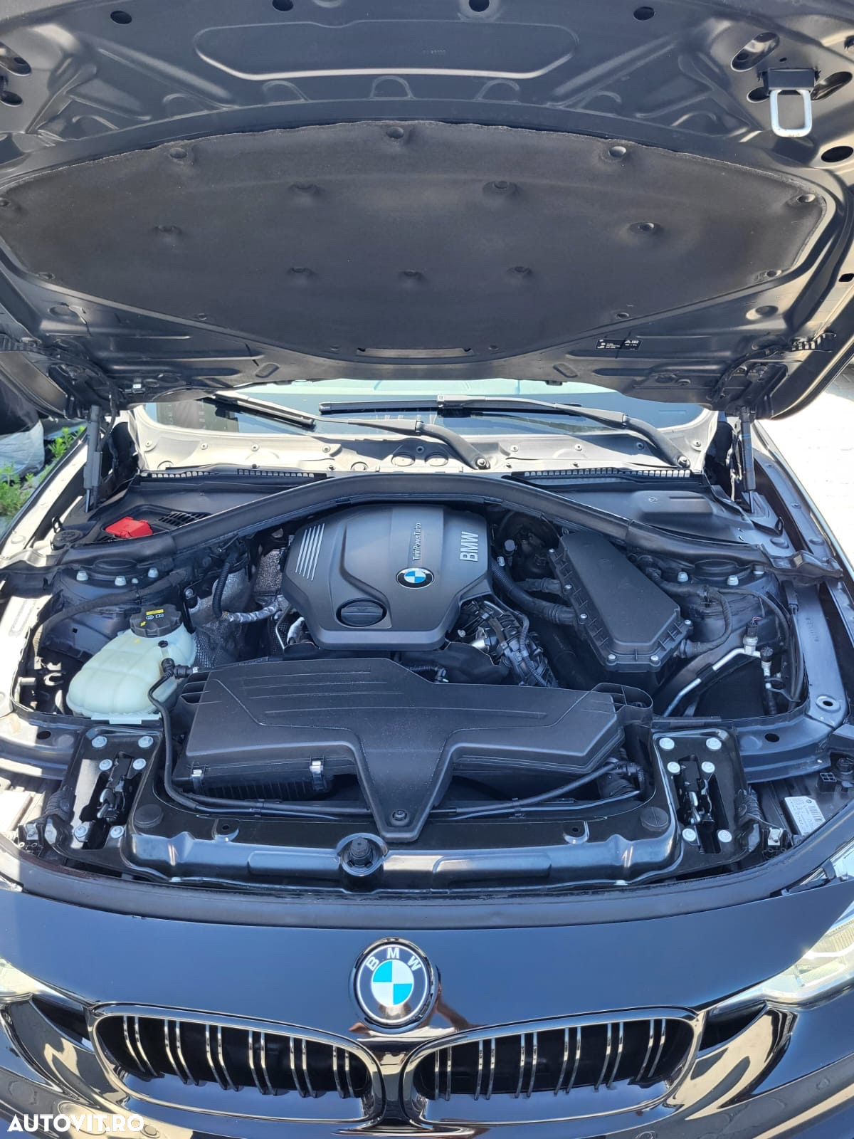 BMW Seria 3 318d Touring Aut. Sport Line - 15