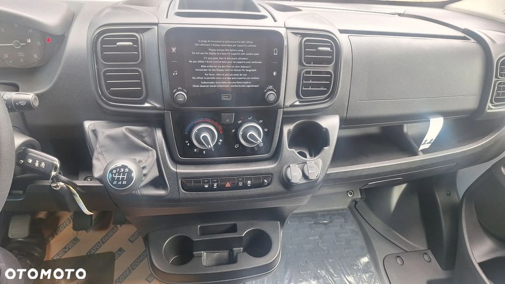 Peugeot Boxer Furgon L3H2 3.3T Diesel 2.2 140 KM Manual - 11