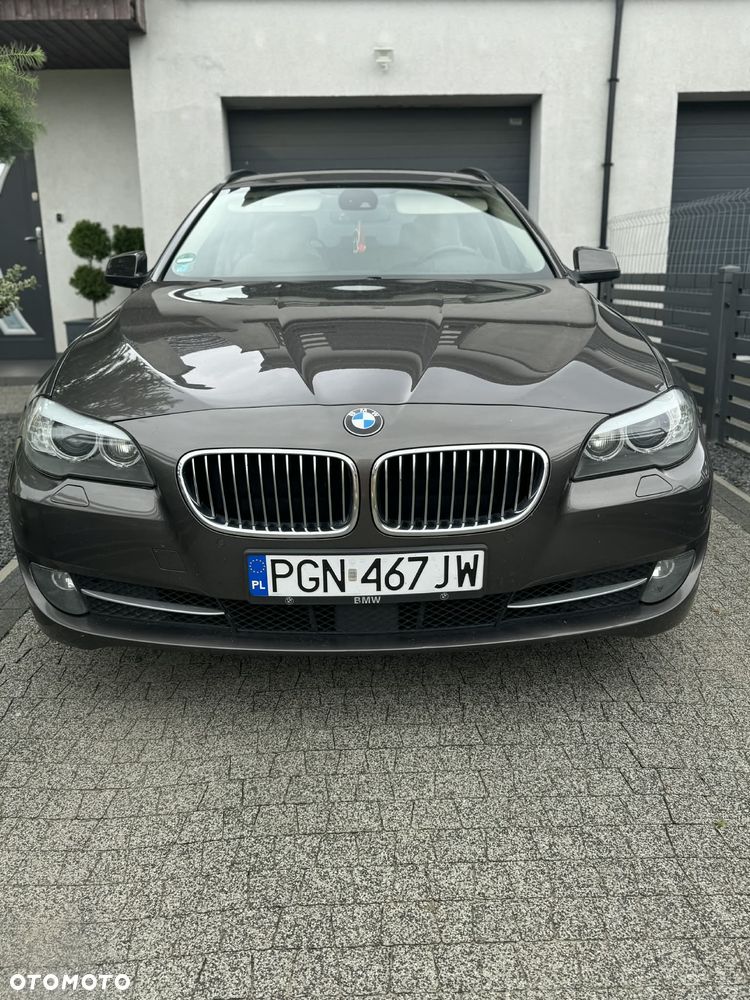 BMW Seria 5 525d - 2