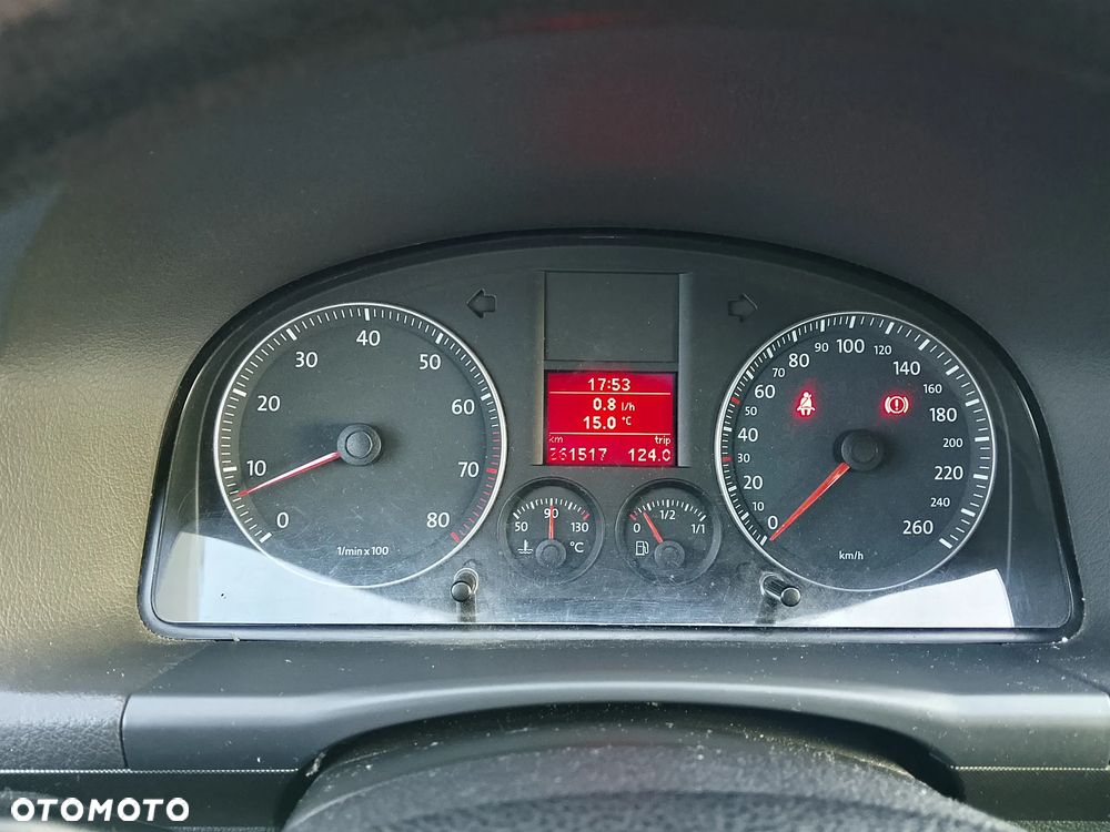 Volkswagen Touran - 5