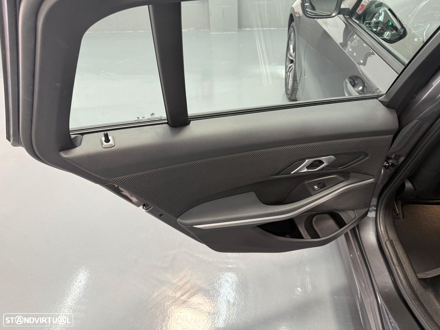 BMW 320 d Touring xDrive Line Sport Auto - 14