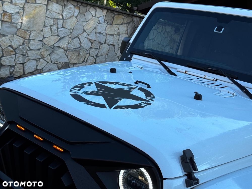 Jeep Wrangler 3.6 Unlim Sahara - 31