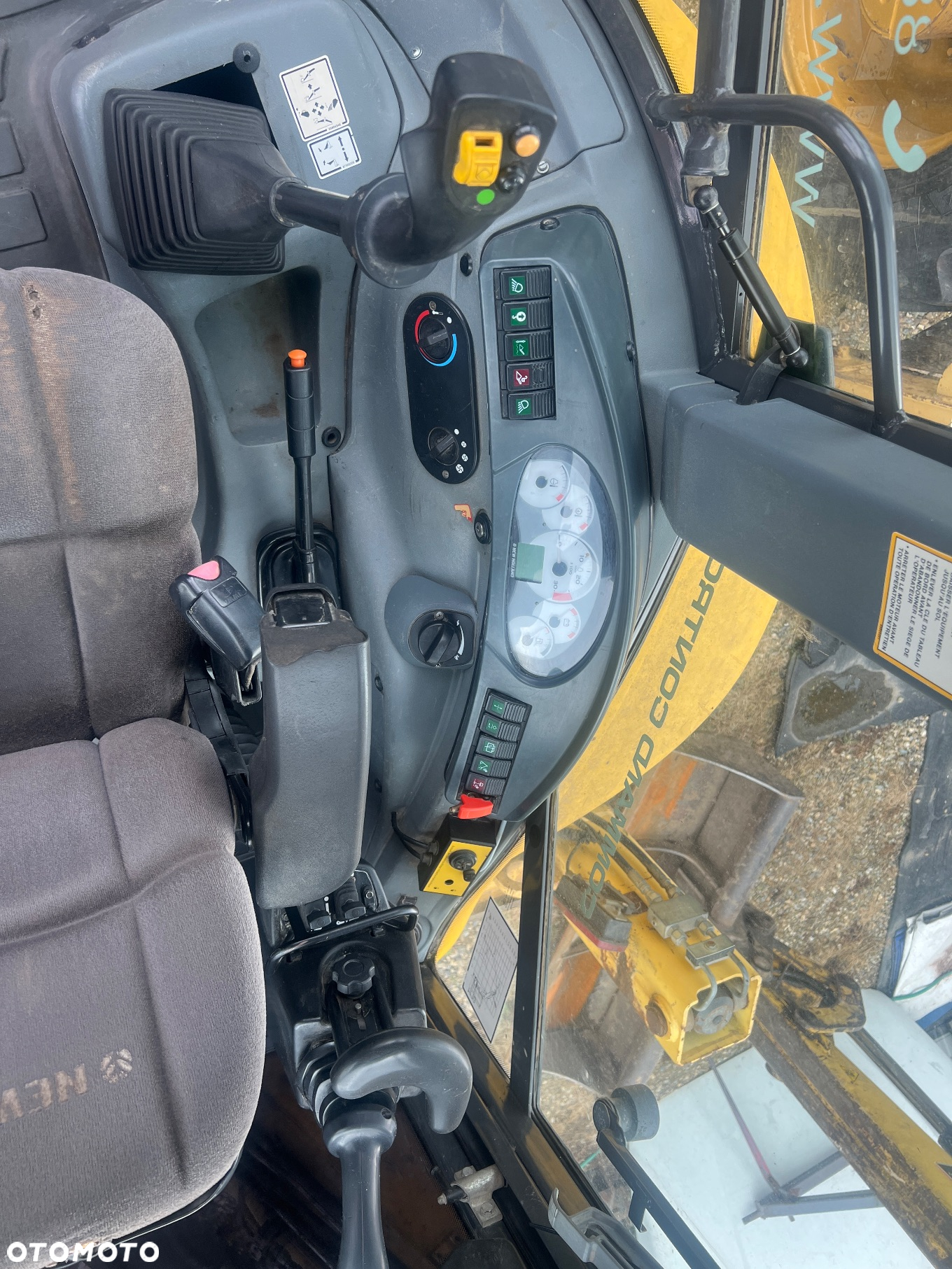 New Holland L110B - 4